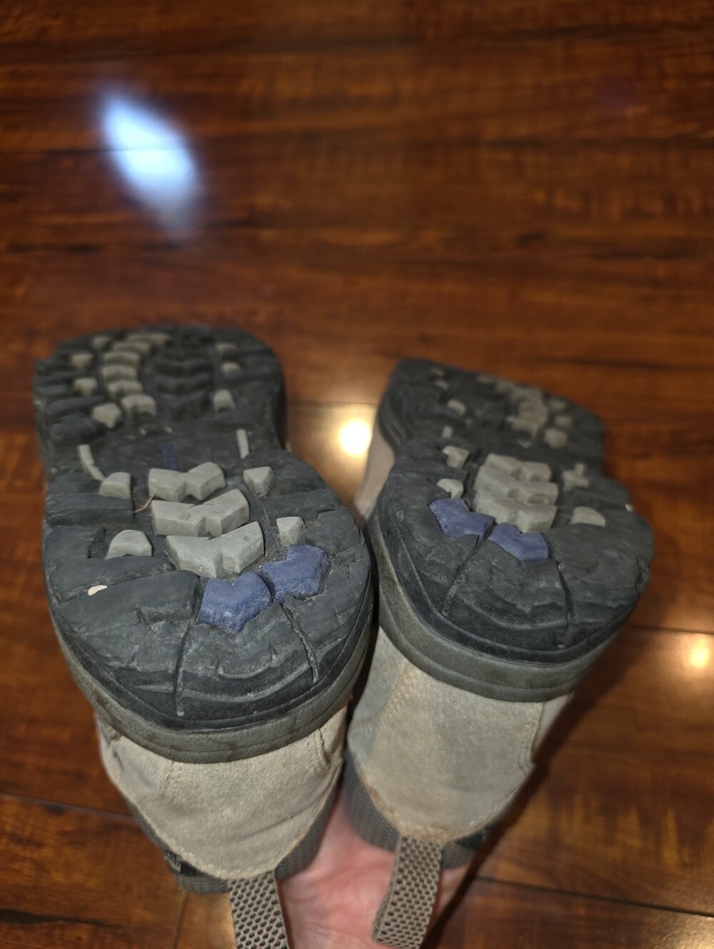 Columbia Razor Ridge Mid Hiking Boots - Picture 7 of 11
